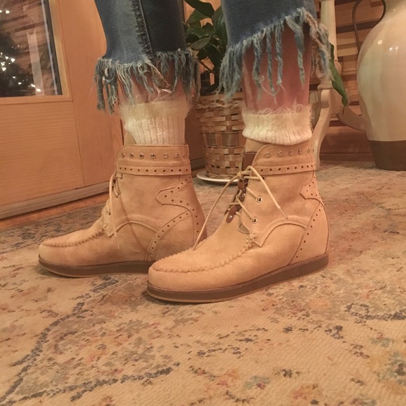 READ DETAILS~ HIDDEN WEDGE TAN BOOTIE WITH SILVER SMALL STUD EMBELLISHMENT - Picture 10 of 16